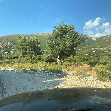 Maison Bellevue - 2 Bdrm Villa In Borsh Beach מראה חיצוני תמונה