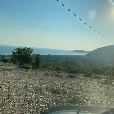Maison Bellevue - 2 Bdrm Villa In Borsh Beach מראה חיצוני תמונה