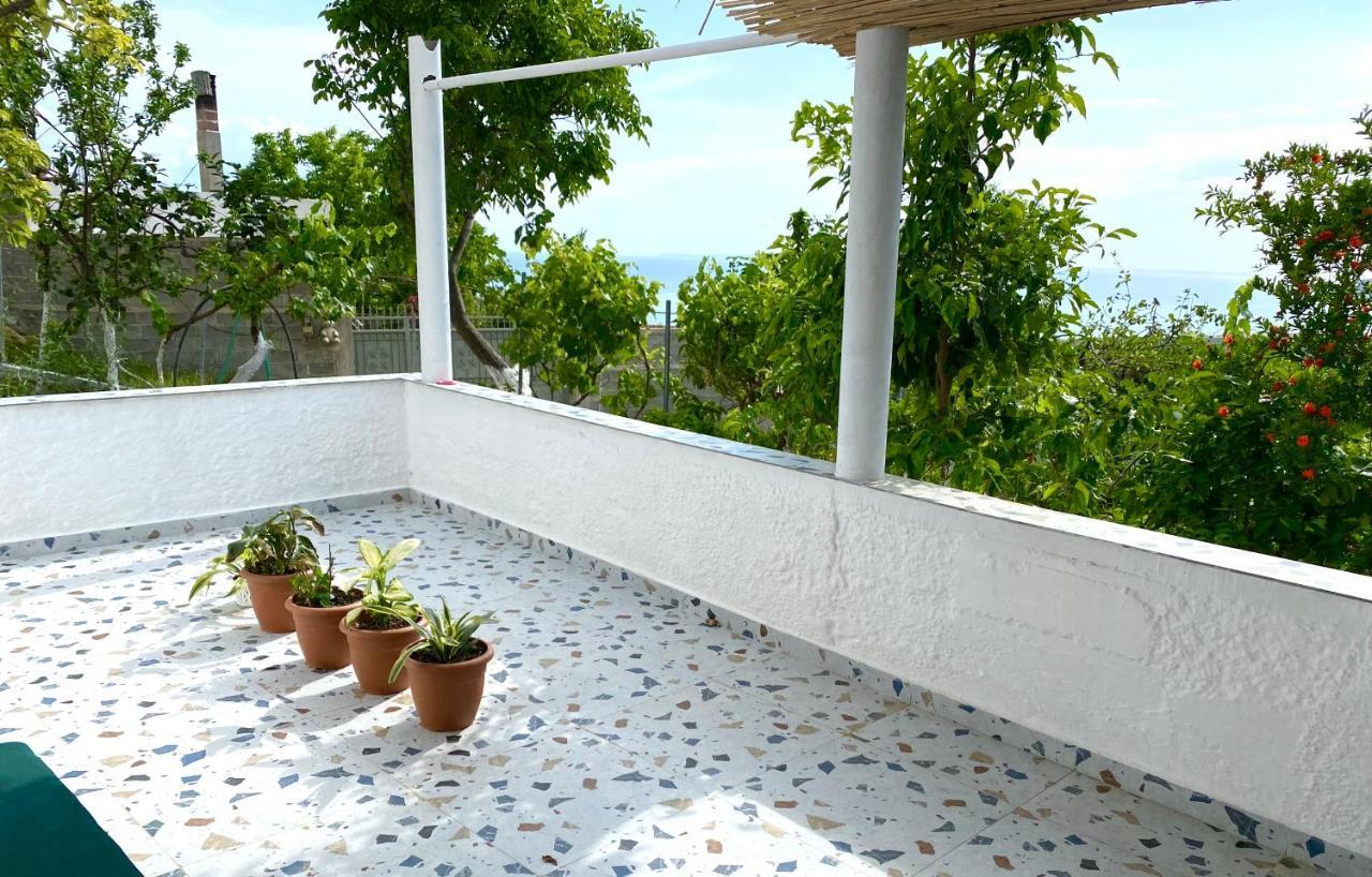 Maison Bellevue - 2 Bdrm Villa In Borsh Beach מראה חיצוני תמונה